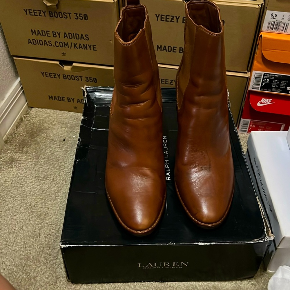 LAUREN RALPH LAUREN
Women's Mylah Pull-On Chelsea Boots